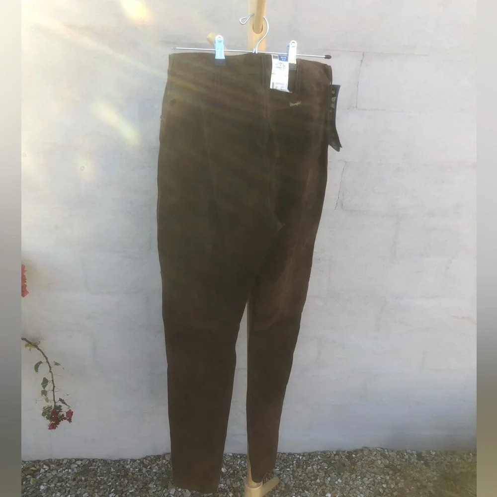 NWT wrangler suede jeans - Picture 5 of 11